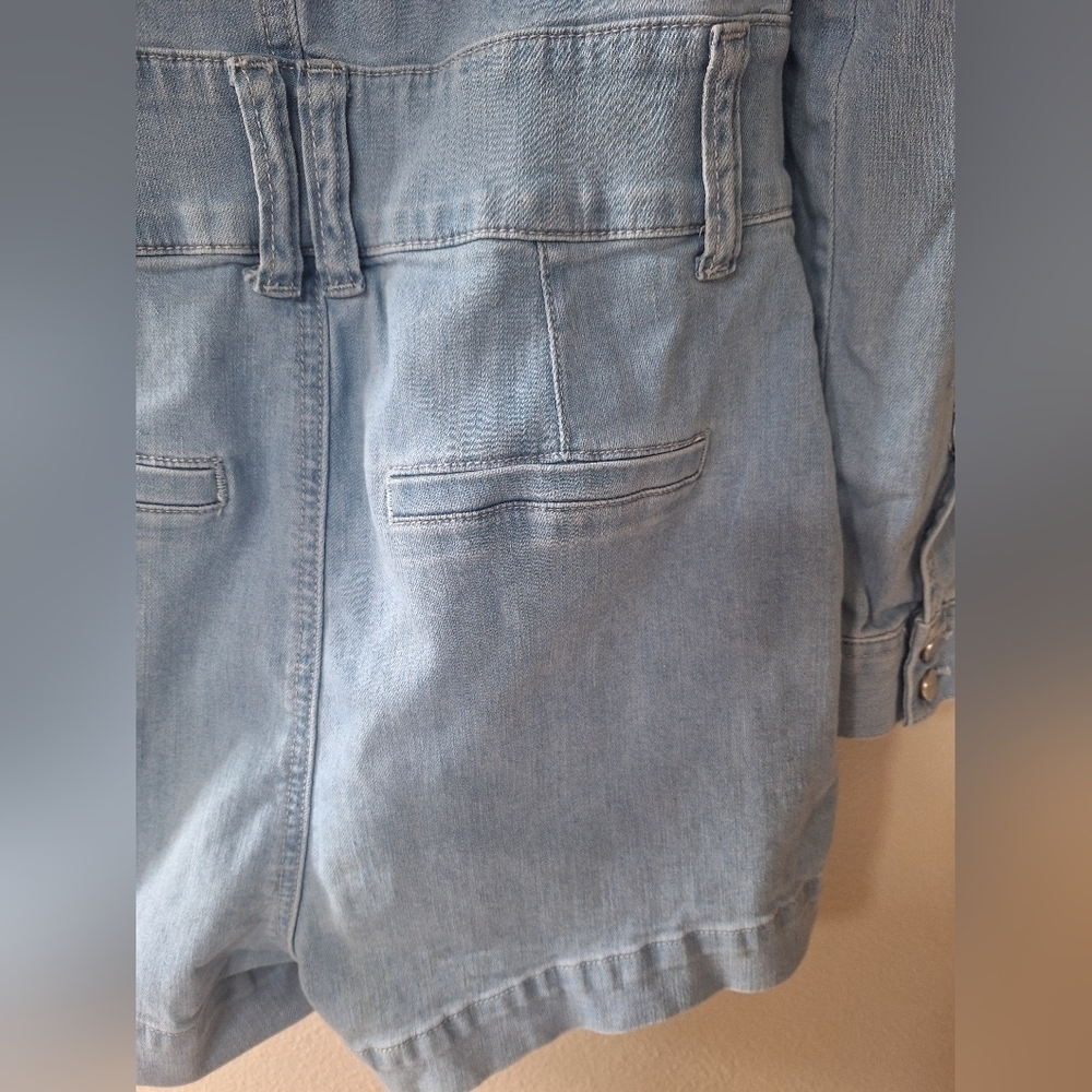 NWT Paige Songbird Meg Light Denim Long Sleeve Zip Up Romper Womens Size 4 - Picture 10 of 11